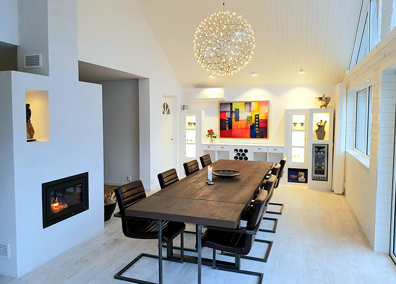 Inbyggbar rostfri vinkyl från mQuvee i köksmiljö Inbyggbar rostfri vinkyl från mQuvee i köksmiljö